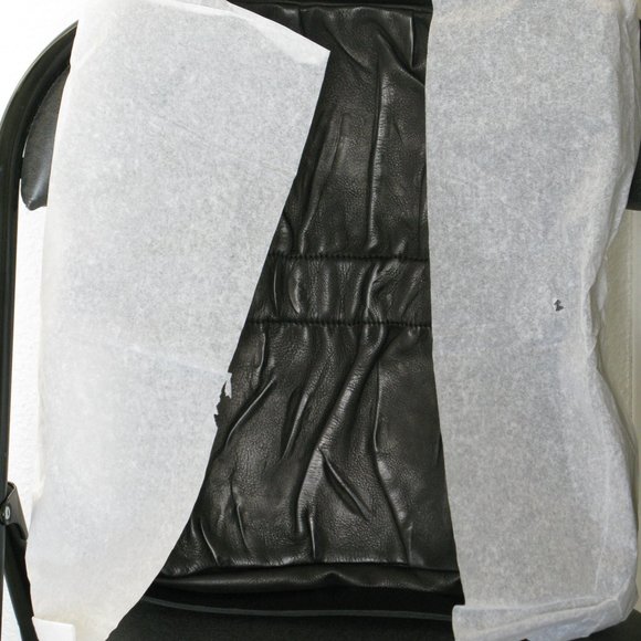 French designed - fabricated, extremely stylish, fully cow leather bag - Picture 7 of 8